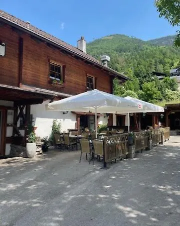 May's & Restaurant Oda ve Kahvaltı Obervellach