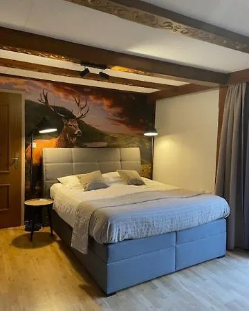 Oda ve Kahvaltı May's & Restaurant Obervellach