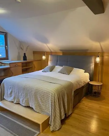 May's & Restaurant *