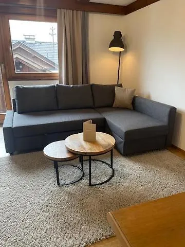 May's & Restaurant Отель типа 