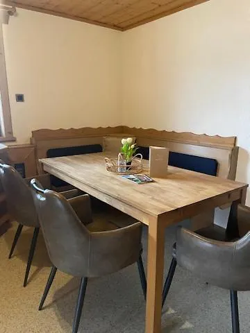 May's & Restaurant Оберфеллах