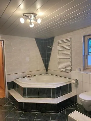 May's & Restaurant Отель типа 