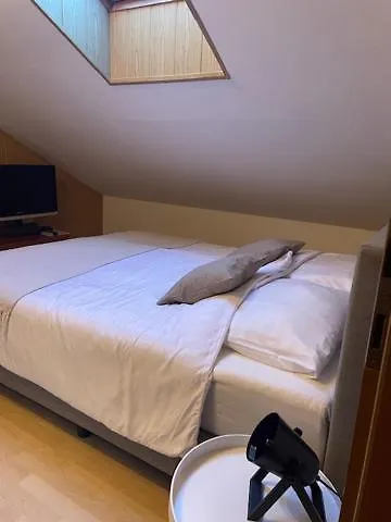 May's & Restaurant * Оберфеллах